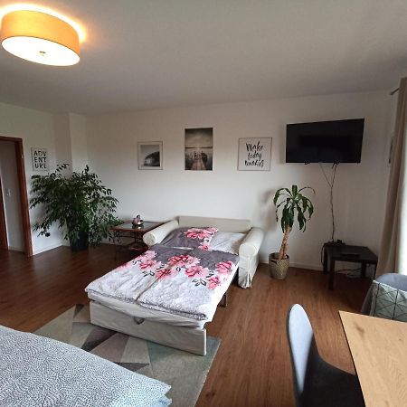 Neuhofen Exklusives Apartment Zw. Lu Und Speyer Mit Aufzug מראה חיצוני תמונה