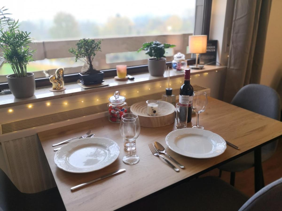 Neuhofen Exklusives Apartment Zw. Lu Und Speyer Mit Aufzug מראה חיצוני תמונה